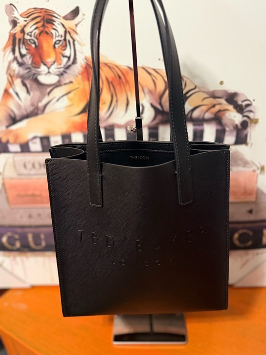 Ted Baker Handbags - Ted Baker Seacon Small Crosshatch
Icon Tote NWT
